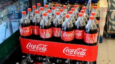 Coca-Cola sťahuje z trhu 28 miliónov fliaš, dôvodom je ich nezvyčajný obsah