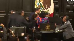 VIDEO: V mexickom senáte sa strhla bitka. Padali aj vyhrážky smrťou