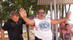 Muž, ktorý sa zbraňou vyhrážal redaktorke TV Markíza, za mreže nepôjde