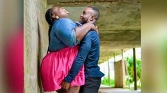 Zaľúbenci zdieľali snímku zo zásnub. Komentáre boli nechutné