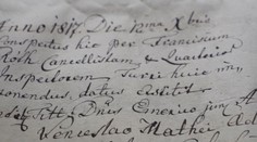 Rozlúštili záhadný odkaz vo fľaši. Vyše 200-ročná listina je napísaná v latinčine