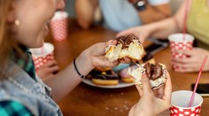 Chcete prestať jesť nezdravé jedlo, no nedarí sa vám? Ponúkame niekoľko tipov, ako na to