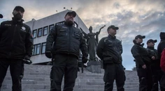 Zbraň na protesty nepatrí. Teraz to už vie aj muž, ktorý prišiel na pochod v Bratislave