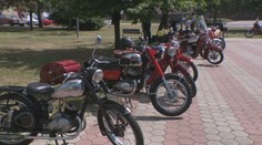 Hoci majú už desiatky rokov, majitelia sa s nimi neboja vydať na dlhú cestu. Navštívili sme zraz veteránov