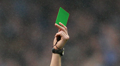 Revolučná novinka v praxi: Rozhodca v Taliansku udelil hráčovi zelenú kartu