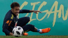 Neymar cíti zranený členok, proti Chorvátsku by však mal hrať