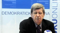 Eduard Kukan vystúpil z SDKÚ-DS