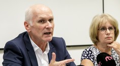 Komora lekárov na Ficov návrh o šekoch pre medikov hovorí aj o protiústavnosti