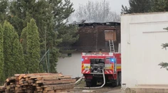 Obrovský požiar vo Viničnom neďaleko Pezinka. Plamene zachvátili budovu v bývalej rekreačnej oblasti