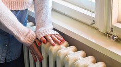 V obývačke 18 stupňov, na chodbe 15. Česko sa pripravuje na stav núdze (tabuľka)