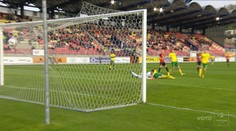 Ružomberok na domácej pôde deklasoval Žilinu, trápenie hostí podčiarklo Paurovo vylúčenie