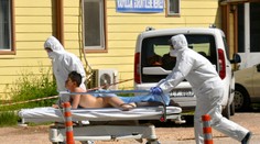 Neidentifikované vojenské lietadlá opäť bombardovali západosýrske mesto Chán Šajchún