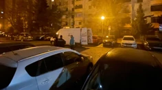 Večerná streľba vo Zvolene. Padli štyri výstrely, po ktorých ostala zranená žena a poškodené auto