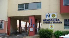 Nemocnicu sv. Michala v Bratislave rieši polícia. Vyšetruje problémy, ktoré nastali u viacerých pacientov po kolonoskopii