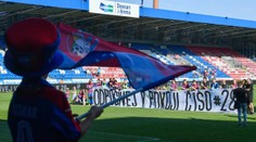 Mimoriadne emotívny zápas v Plzni: Čišovského si uctili minútou ticha a špeciálnymi dresmi