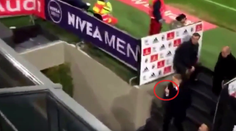 Mancini neuniesol prehru Interu v derby, fanúšikom ukázal prostredník