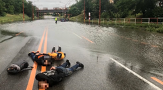 "Mokrí banditi" v Bratislave: Krádež auta im nevyšla, utopili ho v podchode