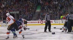 Hokejisti NHL predviedli bitku, akú ste sotva videli