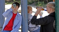 Alkohol u detí a tínedžerov: Prečo je dôležité hovoriť o rizikách a ako môžu rodičia pomôcť