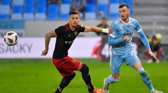 FOTO: Keď retro znamená štýl. Pozrite si špeciálne dresy, v ktorých sa odohrá najslávnejšie derby