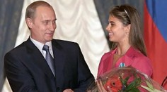 Údajnú Putinovu milenku vyjde vojna draho. Američania jej zmrazili majetok a víza