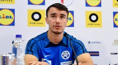 Strelec je zvyknutý na pozíciu žolíka.  Vyjadril sa aj ku kritike zo strany Calzonu