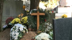 Na prenajatom hrobovom mieste si našla nový hrob. Žiada vykopať telo