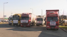 Po štyroch dňoch si dali stopku. Autodopravcovia prechádzajú z hraníc k rokovaciemu stolu