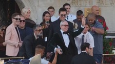 Novomanželia Bezosovci a celebritní hostia opúšťajú Benátky. Pozrite si to najlepšie z okázalého párty maratónu