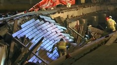 Počas koncertu v Španielsku sa zrútila plošina, potápači v mori hľadajú preživších