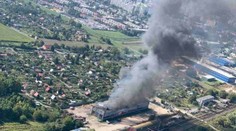 Rozsiahly požiar v Trebišove: Hasiči zasahujú už viac ako päť hodín