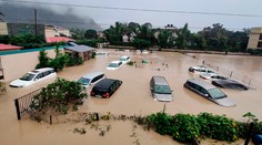 Záplavy a zosuvy pôdy v Nepále si vyžiadali už najmenej 77 životov