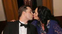 Je to láska! Gregorová sa na plese od mladého partnera ani nepohla