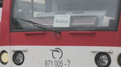 Železnice hlásia vysoký záujem, niektoré vlaky sú už takmer vypredané. S kúpou lístkov sa treba poponáhľať