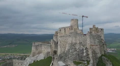 Na Spišskom hrade otvorili sezónu. Lákajú na nočné prehliadky aj stredovekú mučiareň