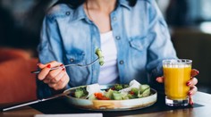 Neskoré raňajky a skoré večere. Výskum naznačil, že isté stravovacie návyky môžu znížiť riziko cukrovky