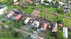 VIDEO + FOTO: Obrovský nočný požiar pri Brezne. Škody sa šplhajú k 400-tisíc eurám