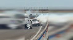 VIDEO: Prepad ako z akčného trháku. Ozbrojenci vyhodili dodávku do vzduchu