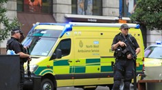 Útok nožom v britskom nákupnom centre. Podozrivého polícia zatkla