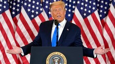 Počas protestov stúpencov aj odporcov Trumpa vo Washingtone zadržali 20 ľudí