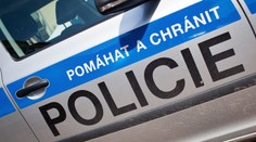 Muž v Ivančiciach nožom zaútočil na člena rodiny i políciu, zastrelili ho