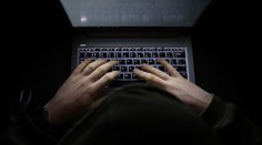 Českí policajti odhalili 11 miliónov korún, ktoré vylákali podvodníci od osamelých žien