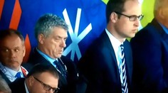 Viceprezidenta UEFA nudil zápas Slovenska s Anglickom. Pozrite sa, čo zachytili kamery