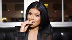 To je rozdiel! Kylie Jenner je bez mejkapu iná žena