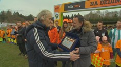 VIDEO: Tréner ľutoval, že musí šoférovať, Vlhová sa nestíhala čudovať. Niké liga na dedine nesklamala