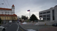 Na Dankov stožiar prispel aj Smer, Fico dal sám tisícku