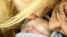 Srdcervúca rozlúčka. Pôrodny personál sa bavil, dieťa zomrelo