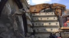Tunel Višňové síce začali raziť, no stavebný dozor je neobvyklý