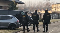 NAKA zasahovala na strednom Slovensku, zadržala podozrivých z lúpežných prepadnutí