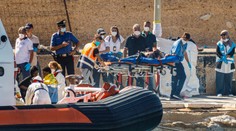 Tragický požiar v Taliansku. Oheň zachvátil čln s migrantmi, zahynuli dve deti